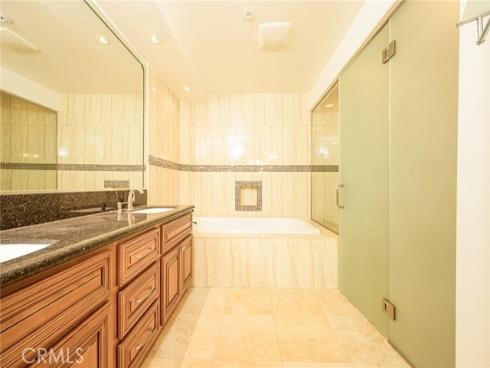 2233  Martin  311 , Irvine, CA