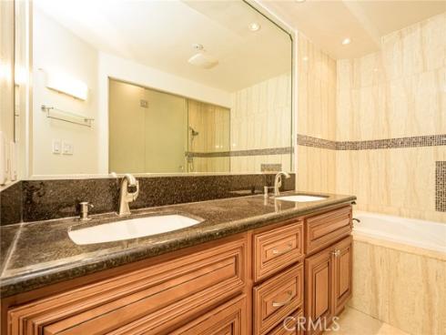 2233  Martin  311 , Irvine, CA