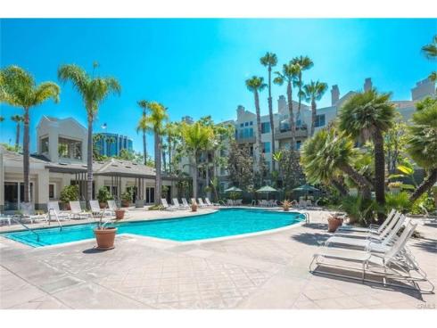 2233  Martin  311 , Irvine, CA