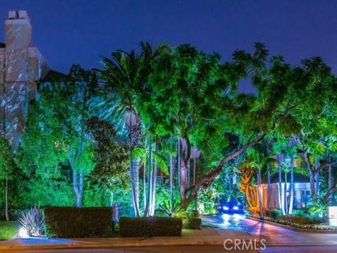 2233  Martin  311 , Irvine, CA