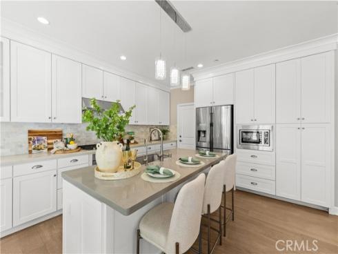 189  Rodeo  , Irvine, CA