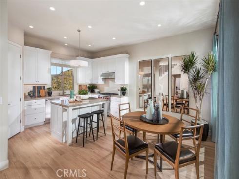 209  Birdseye  , Irvine, CA