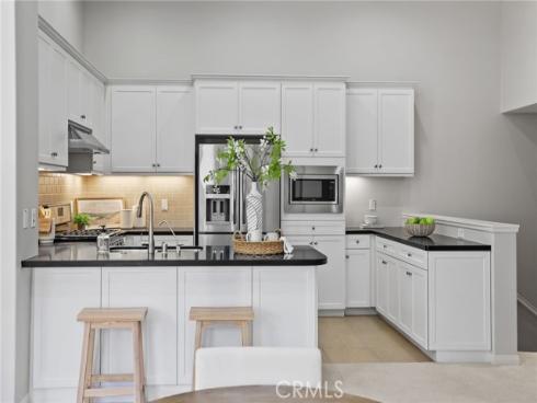 67  Kempton  , Irvine, CA