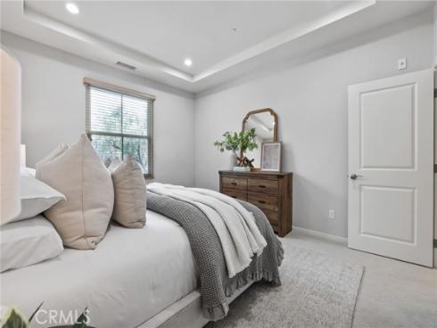 67  Kempton  , Irvine, CA