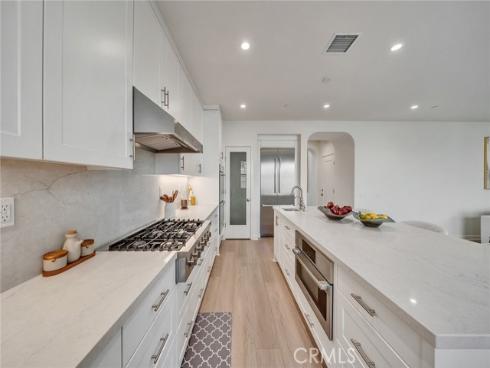 113  Bouquet  , Irvine, CA