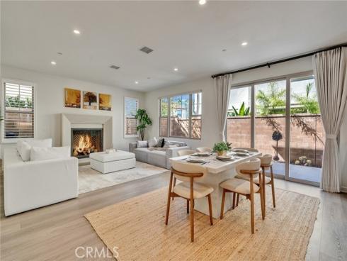 113  Bouquet  , Irvine, CA