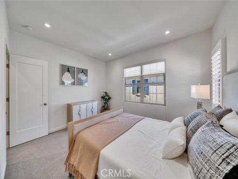 113  Bouquet  , Irvine, CA