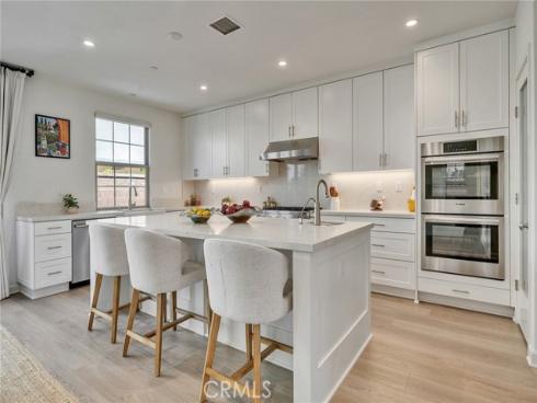 113  Bouquet  , Irvine, CA