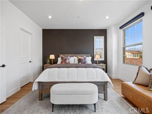 89  Kestrel  , Irvine, CA