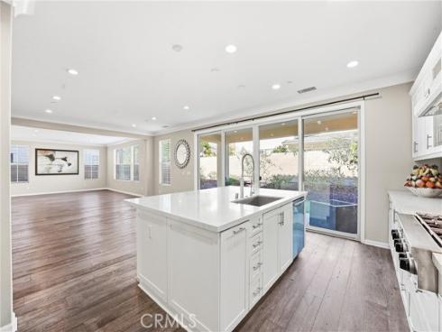 217  Compass  , Irvine, CA