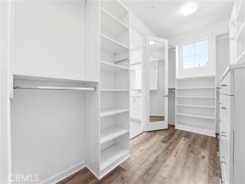 217  Compass  , Irvine, CA