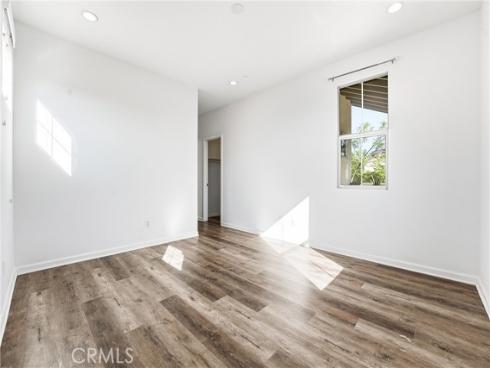 217  Compass  , Irvine, CA