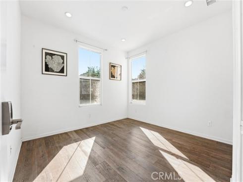 217  Compass  , Irvine, CA