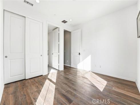 217  Compass  , Irvine, CA