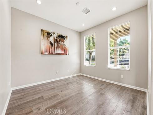 217  Compass  , Irvine, CA