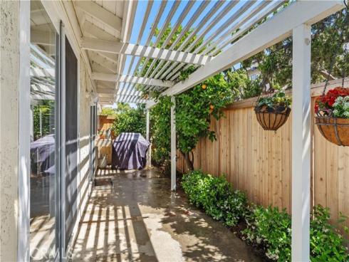 4  Redhawk  , Irvine, CA