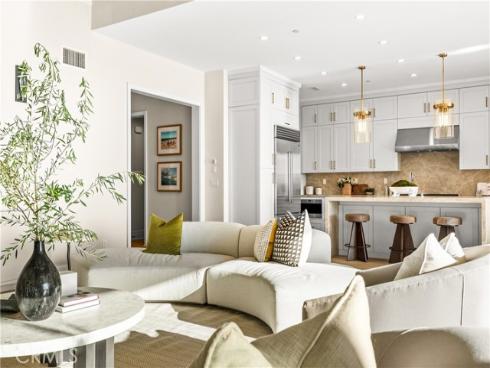 125  Prestigo  , Irvine, CA