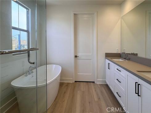 120  Awning  , Irvine, CA