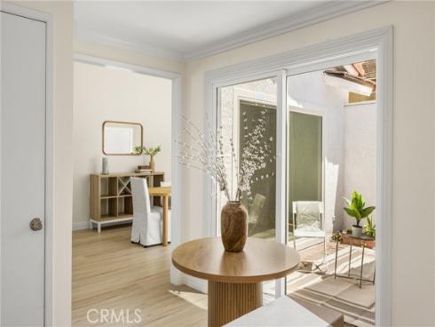 12  Blackswan  , Irvine, CA