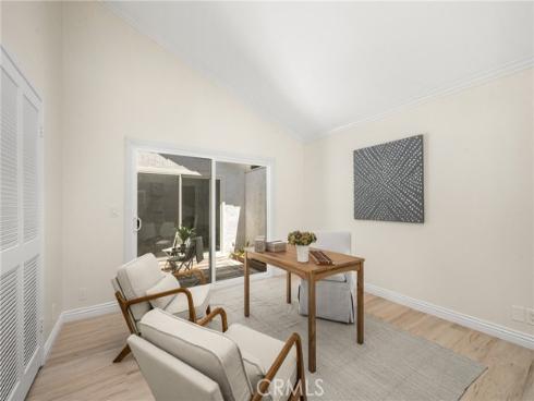 12  Blackswan  , Irvine, CA