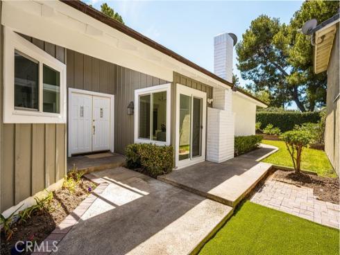 12  Blackswan  , Irvine, CA