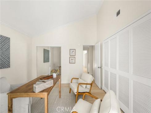 12  Blackswan  , Irvine, CA