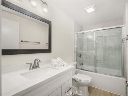 12  Blackswan  , Irvine, CA