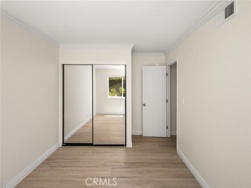 12  Blackswan  , Irvine, CA