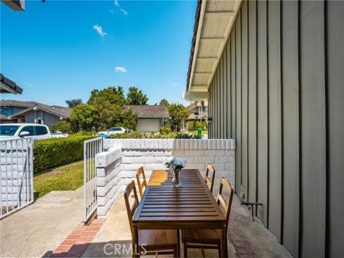 12  Blackswan  , Irvine, CA