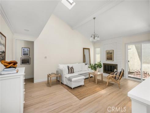 12  Blackswan  , Irvine, CA