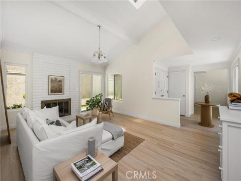 12  Blackswan  , Irvine, CA