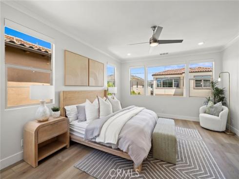 53  Lunar  , Irvine, CA