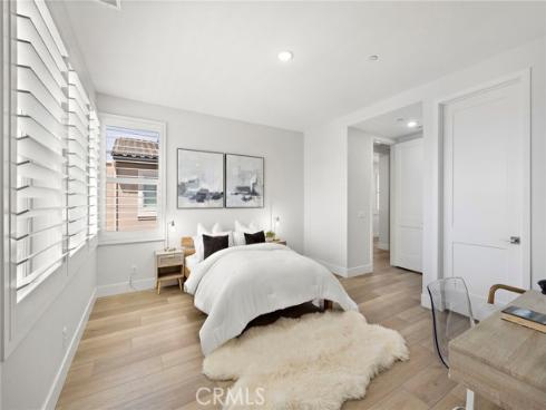 53  Lunar  , Irvine, CA