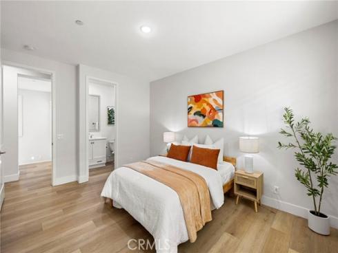 53  Lunar  , Irvine, CA