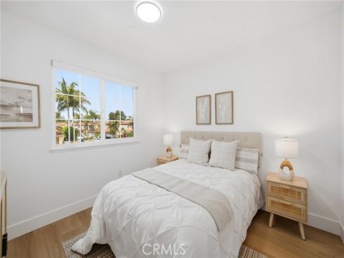 32  Comiso  , Irvine, CA