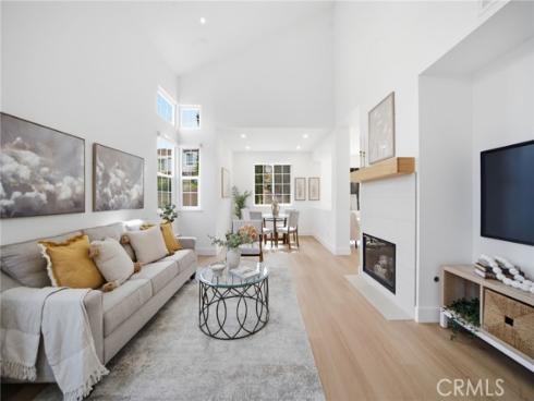 32  Comiso  , Irvine, CA