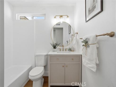 32  Comiso  , Irvine, CA