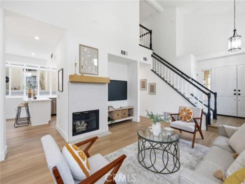 32  Comiso  , Irvine, CA