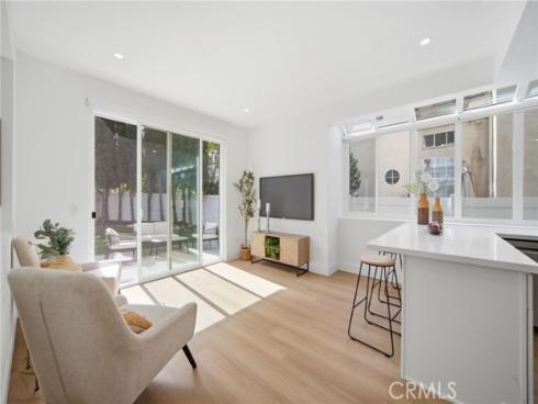 32  Comiso  , Irvine, CA