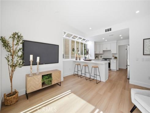 32  Comiso  , Irvine, CA