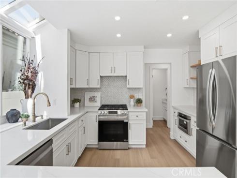 32  Comiso  , Irvine, CA