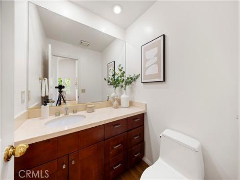 2  Saros  70 , Irvine, CA