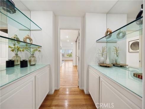 2  Saros  70 , Irvine, CA