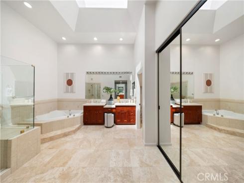 2  Saros  70 , Irvine, CA