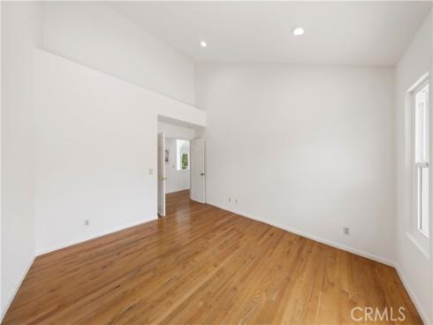 2  Saros  70 , Irvine, CA