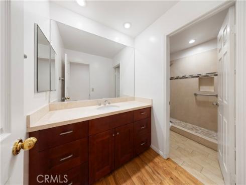 2  Saros  70 , Irvine, CA