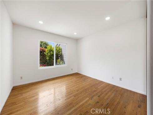 2  Saros  70 , Irvine, CA