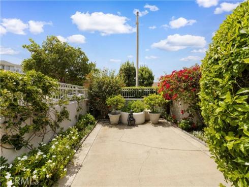 2  Saros  70 , Irvine, CA