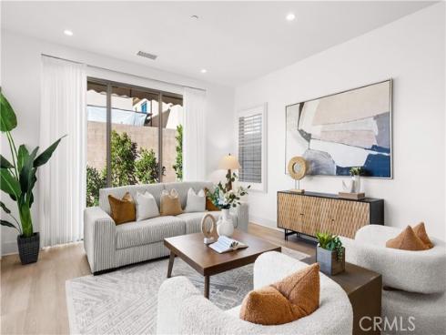 217  Piazza  , Irvine, CA