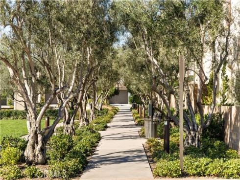 217  Piazza  , Irvine, CA